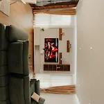 Ari Luxury * Tirana